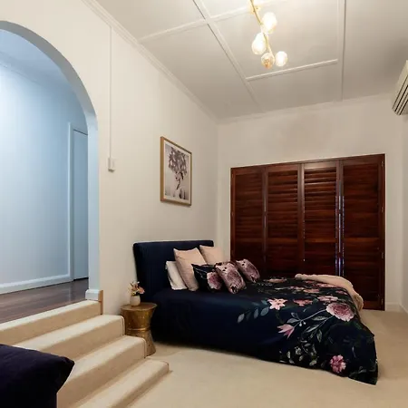 Willow Luxury Retreat: Pool Jacuzzi, Sauna Villa Brisbane
