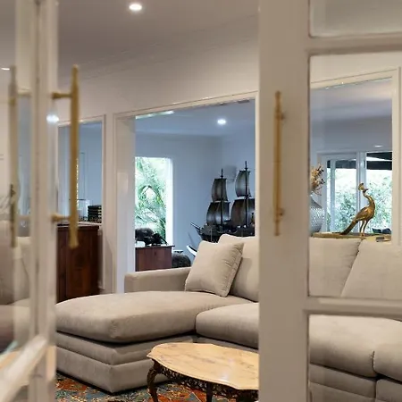 Willow Luxury Retreat: Pool Jacuzzi, Sauna Villa Brisbane
