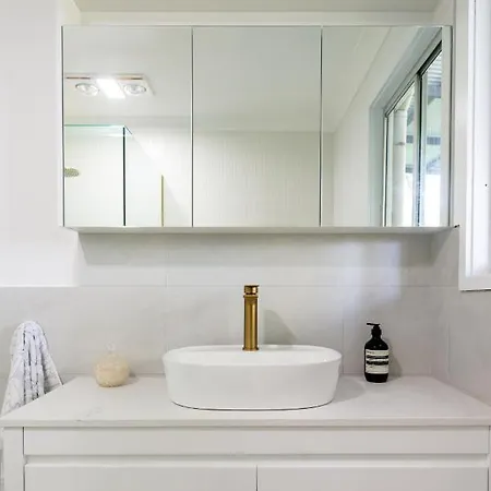 Willow Luxury Retreat: Pool Jacuzzi, Sauna Villa Brisbane