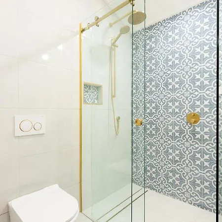 Villa Willow Luxury Retreat: Pool Jacuzzi, Sauna *