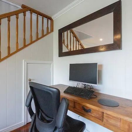 West End Luxury 5b3b W Parking And Pod Music System M9 * Brisbane