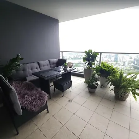 Homestay Aurora Tower Suits *