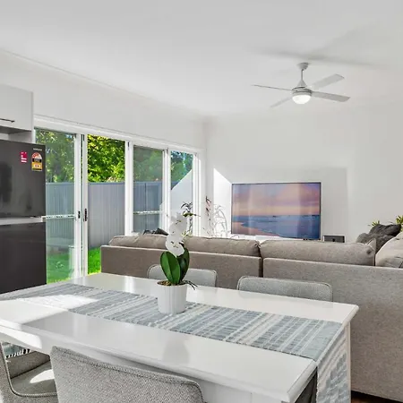 Holiday home Idyllic 4-bedroom With A Spacious Backyard