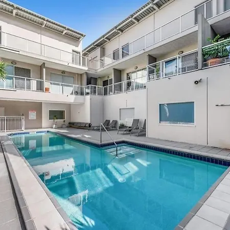 Apartment Duplex 2beds 2baths Fortitude Valley W Parking Pool Walk To Everything Brisbane