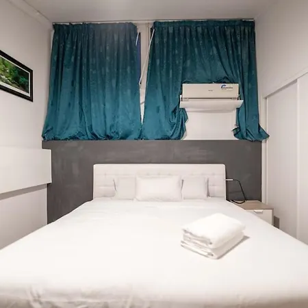 Duplex 2beds 2baths Fortitude Valley W Parking Pool Walk To Everything Apartment *