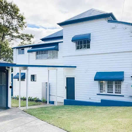 Tranquil 3 Beds 1 Study 2 Baths Family W Parking Nr Cbd * Brisbane