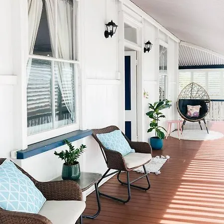 Tranquil 3 Beds 1 Study 2 Baths Family W Parking Nr Cbd Brisbane