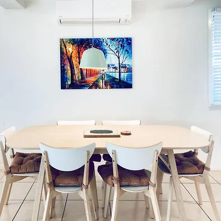 Tranquil 3 Beds 1 Study 2 Baths Family W Parking Nr Cbd *