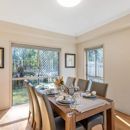 Holiday home Peaceful Suburban Family Easy Access To *