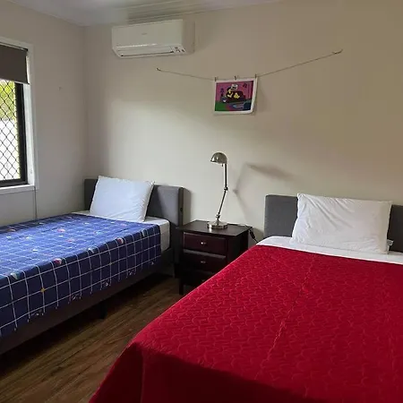 Away From In Sinnamon Park, Queensland Holiday home *