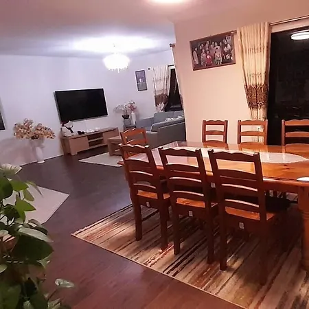 Holiday home Away From In Sinnamon Park, Queensland *