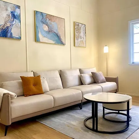 New! Modern 10mins To Cbd 3 Beds + Parking Holiday home *
