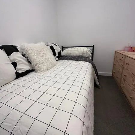 High-level River & Mount View Apt In Sth * Brisbane