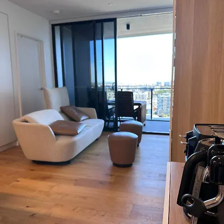 High-level River & Mount View Apt In Sth