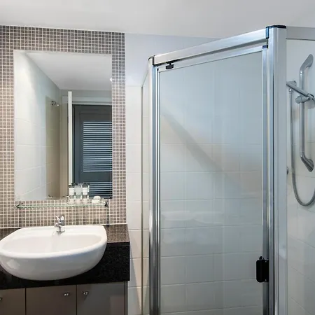 Aparthotel Oaks Mews 4*