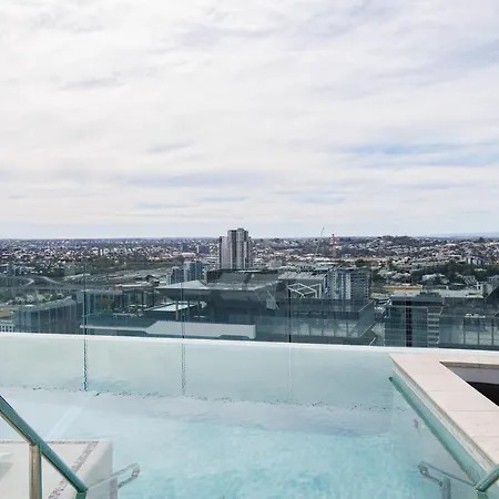 Luxurious 3 Bed Fortitude Valley Penthouse Retreat Apartment *