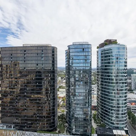 Luxurious 3 Bed Fortitude Valley Penthouse Retreat Apartment Brisbane