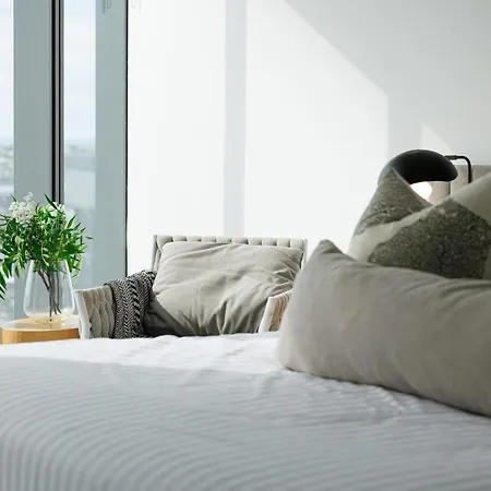 Luxurious 3 Bed Fortitude Valley Penthouse Retreat Brisbane
