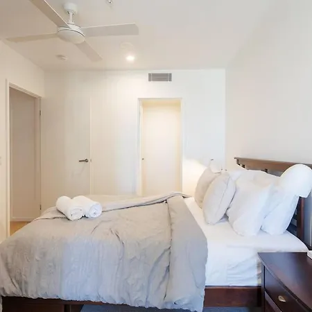 Luxurious 2 Bed Scape Retreat With Rooftop Apartment Brisbane
