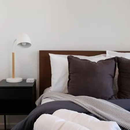 Luxurious 2 Bed Scape Retreat With Rooftop * Brisbane
