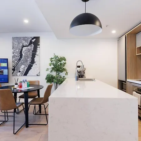 Luxurious 2 Bed Scape Retreat With Rooftop *