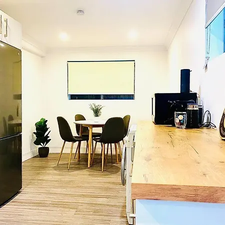 Holiday home Spacious, Private And Superbly Located Brisbane