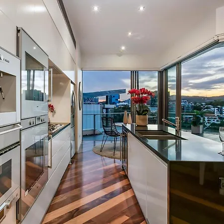 Apartment Stunning Waterfront Penthouse 3 Or 4 Bedrooms Brisbane
