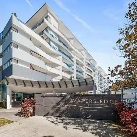 Stunning Waterfront Penthouse 3 Or 4 Bedrooms