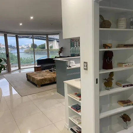 Dream Views Inner City-location, Location Apartment *