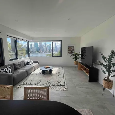 Sub-penthouse In The Heart! Apartment Brisbane
