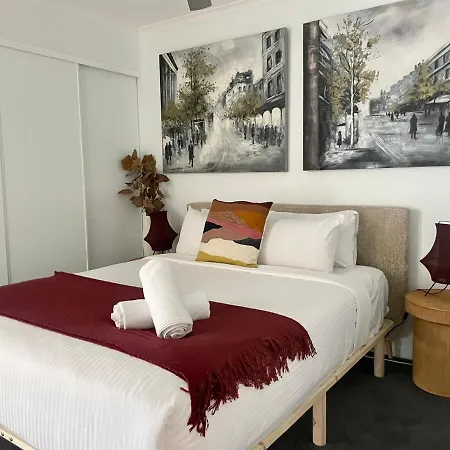Dream Views Inner City-location, Location Apartment