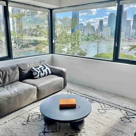 Sub-penthouse In The Heart! Apartment *