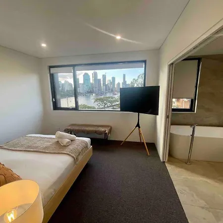 Sub-penthouse In The Heart! *
