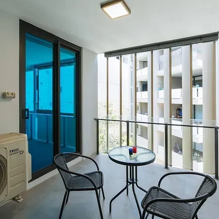 South Epicentre - 1 Bedroom Apartment *