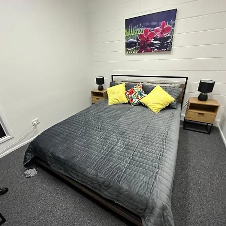 Stylish Luxury Executive Close To Everything ! Apartment Brisbane