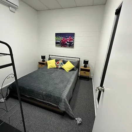 Stylish Luxury Executive Close To Everything ! Brisbane
