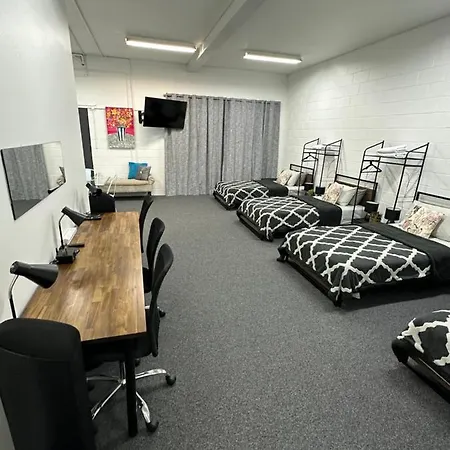 Stylish Luxury Executive Close To Everything ! Apartment Brisbane