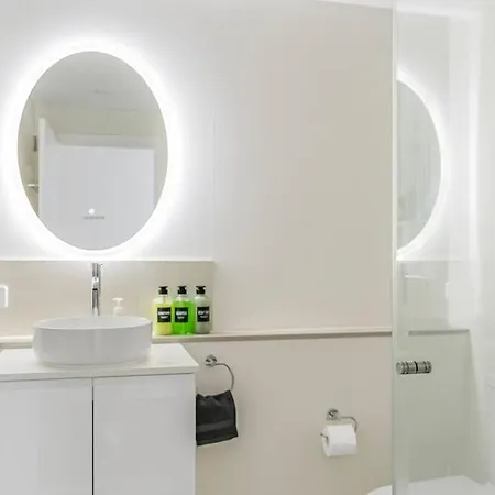 Bowen Hills 1 Bedroom Apartment *