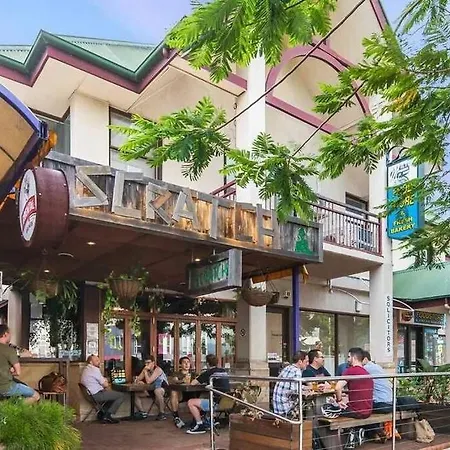 Apartment Spacious 3br Near Stadium W Views, Pool & Car Park Brisbane