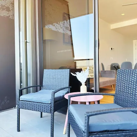 Apartment Street Oasis With View Brisbane
