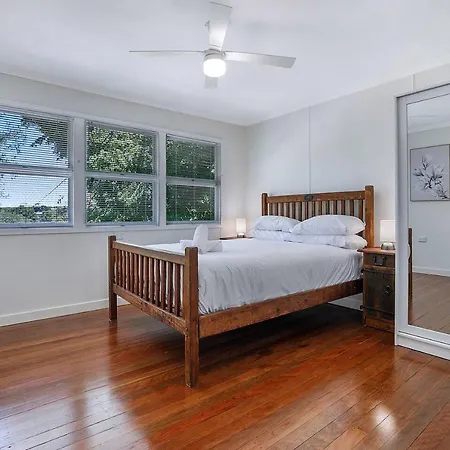 'the Palms' A Classic Queensland Retreat Brisbane