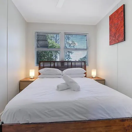 'the Palms' A Classic Queensland Retreat Holiday home *