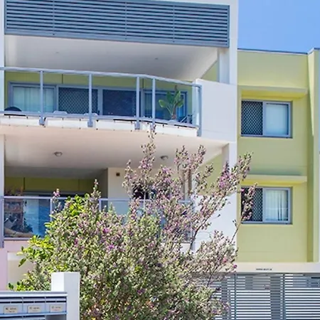 Breezy Gaythorne Near Enoggera Dam And Popular Hikes *
