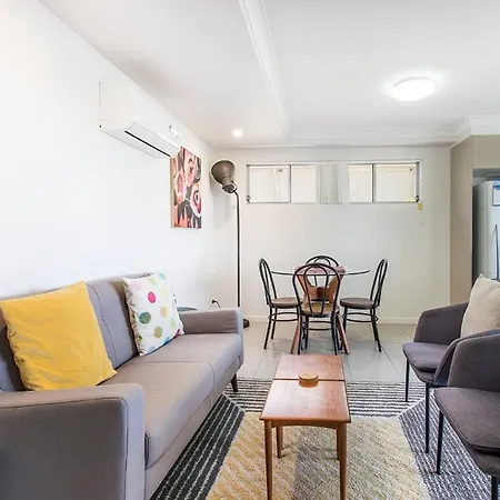 Breezy Gaythorne Near Enoggera Dam And Popular Hikes