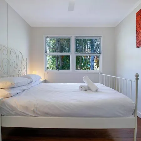 'the Palms' A Classic Queensland Retreat Brisbane