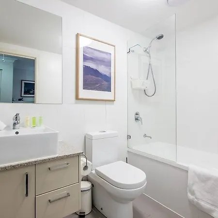Breezy Gaythorne Near Enoggera Dam And Popular Hikes *