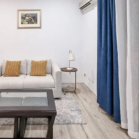 Modern 1 Bed 1 Bath Tiny House Oasis With Parking * Brisbane