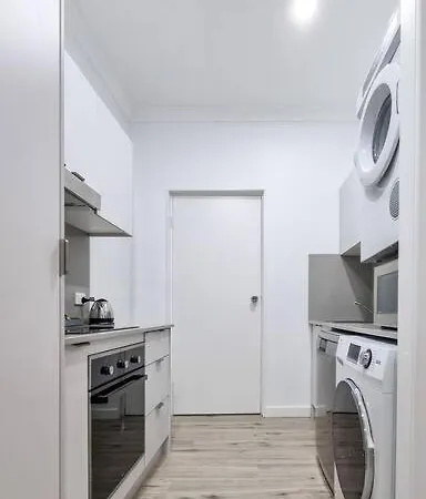 Modern 1 Bed 1 Bath Tiny House Oasis With Parking *