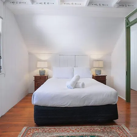 Holiday home 'carininya' Indoor-outdoor Charm In Buzzing Locale *