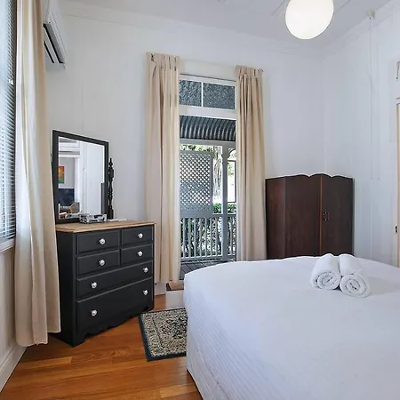 'carininya' Indoor-outdoor Charm In Buzzing Locale